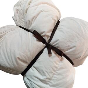 HOLLANDER! CREAM WHITE DOWN, BAFFLED & QUILTED, BOXED COMFORTER! SZ FULL